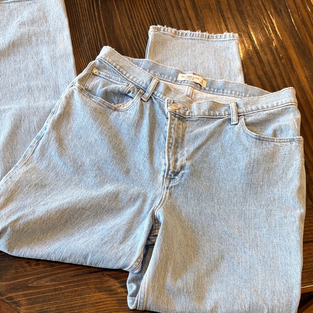 Abercrombie & Fitch Light Blue Ultra High Rise 90s Straight Leg Jeans